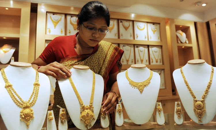 In Booming India, All That Glitters Is Gold