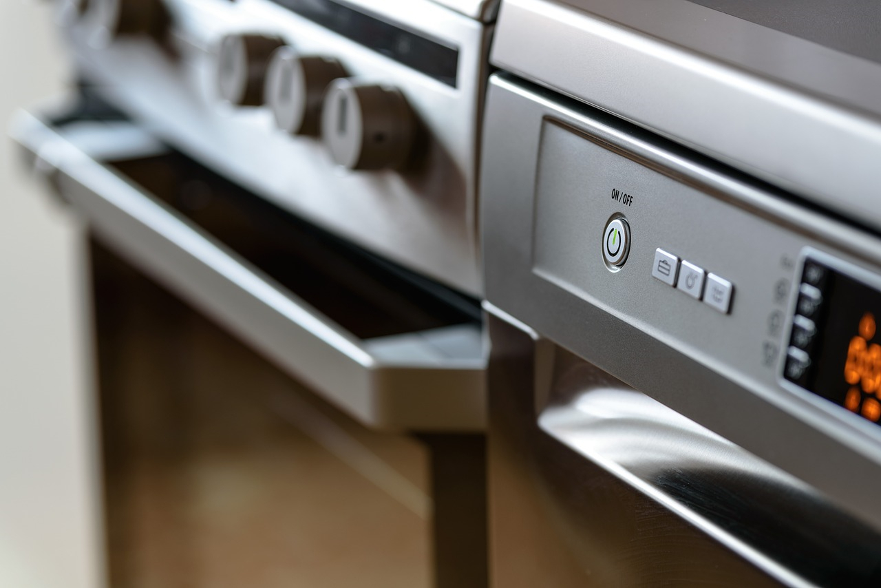 How to Clean a Dishwasher
