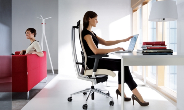 Jak dobrać odpowiednie krzesło biurowe?