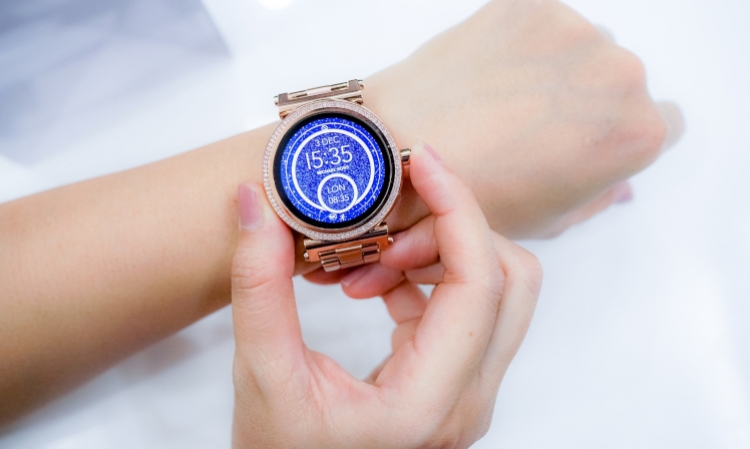 Smartwatch – w czym jest lepszy od klasycznego zegarka?